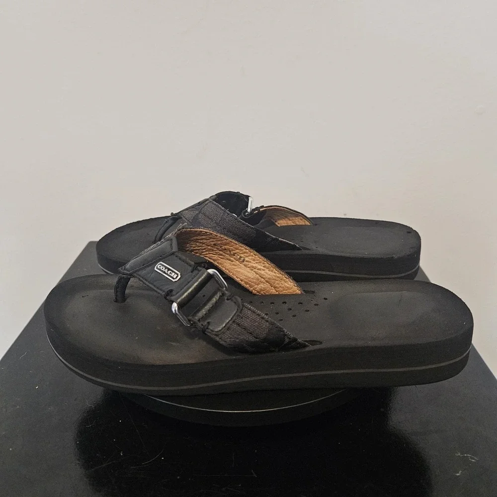 Coach Jada Flip Flops Sandals in Black Women's Size 7